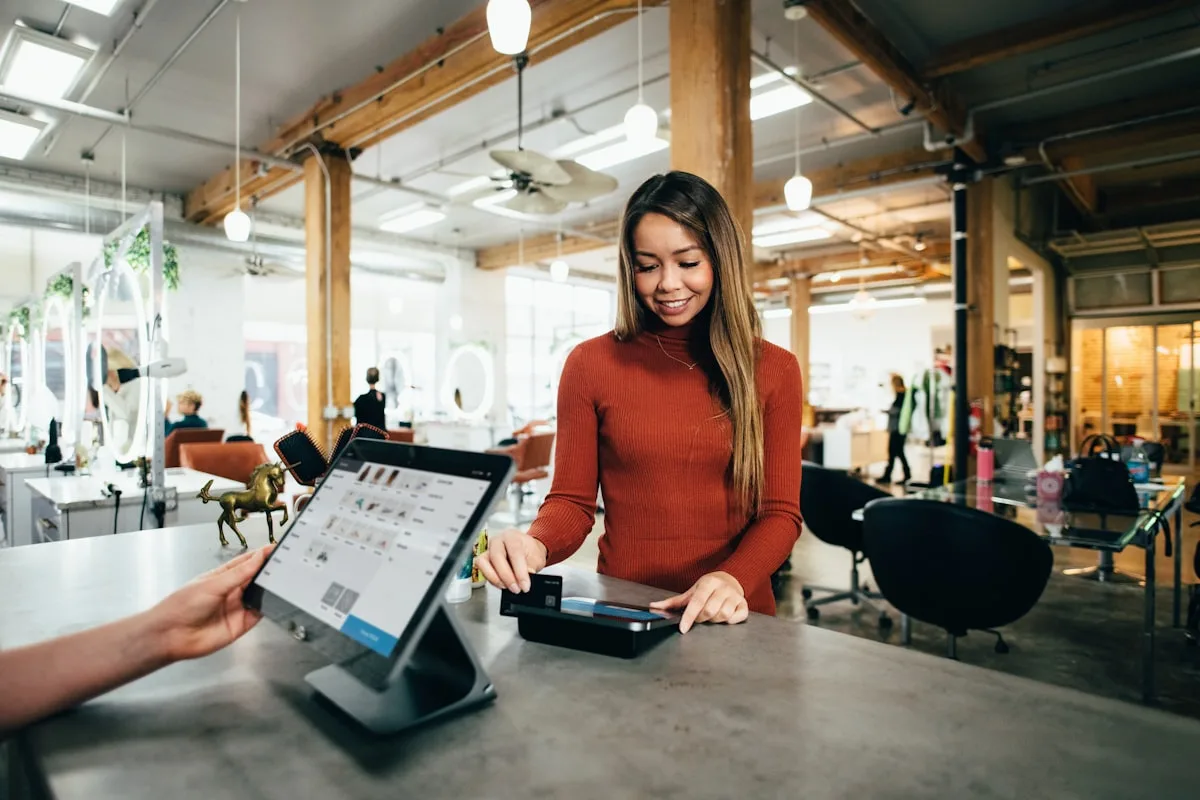 Pagamento al POS in un ristorante